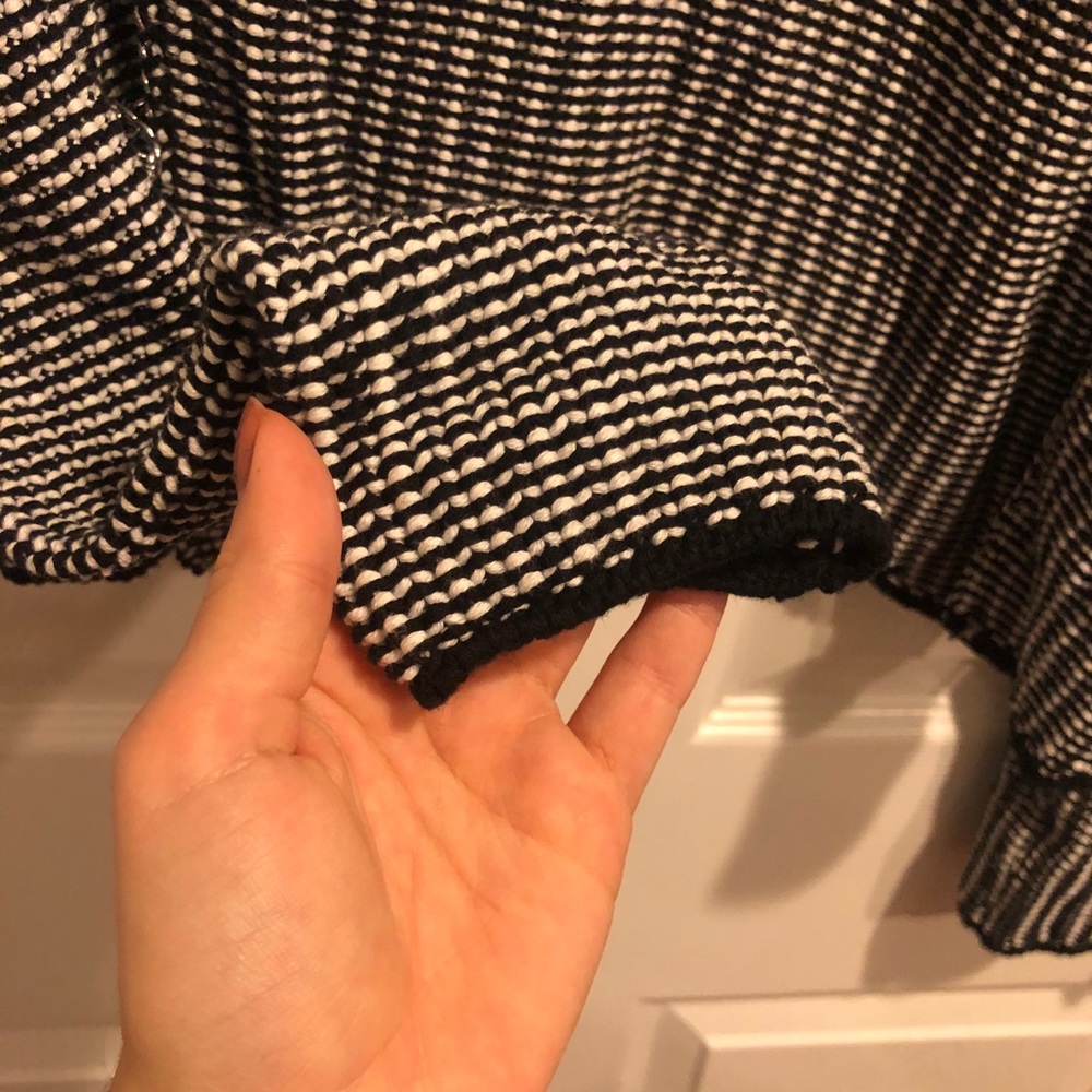 H&M Textured Chain Cardigan - Picture 5 of 6
